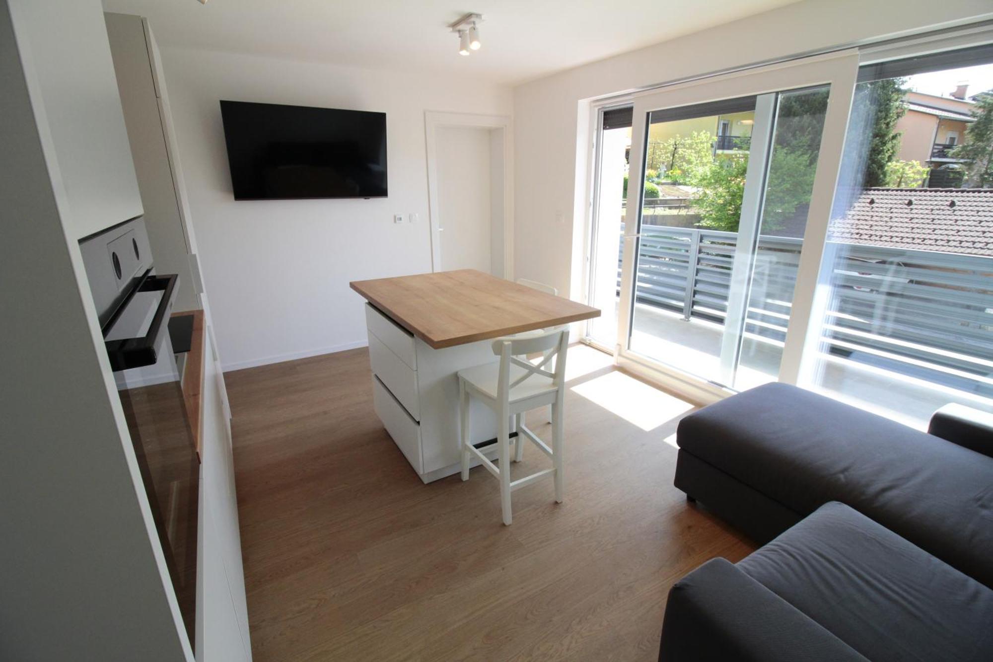 Naia Apartments Novo Mesto Extérieur photo