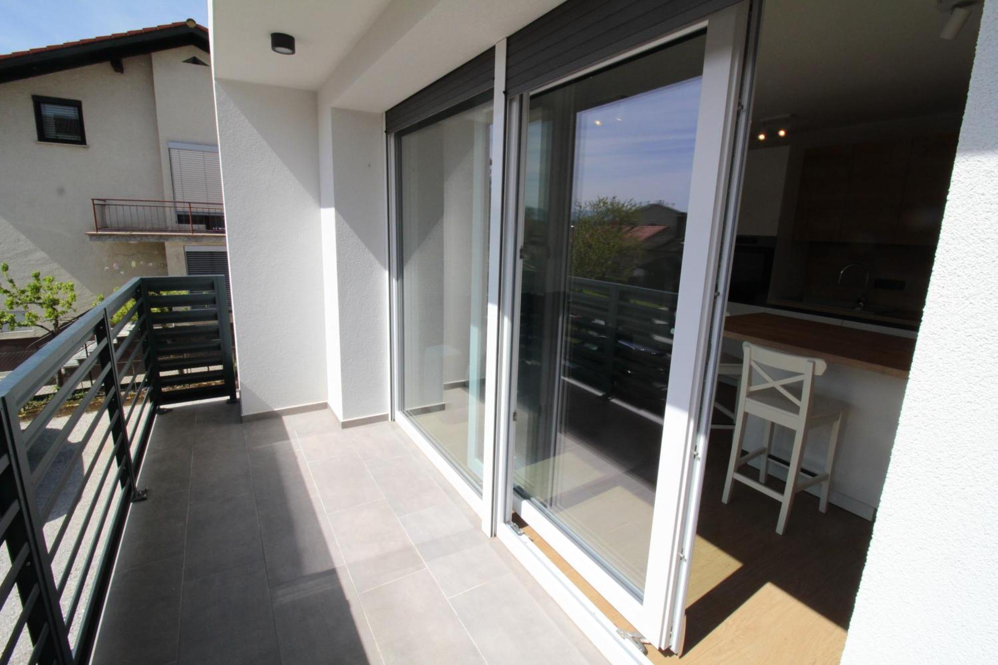 Naia Apartments Novo Mesto Extérieur photo